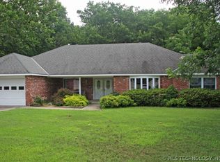 2816 Hampden Rd, Bartlesville, OK 74006