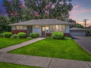 3N210 N Indiana St, Elmhurst, IL 60126
