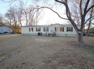 2524 Carriage Rd, Fayetteville, NC 28312