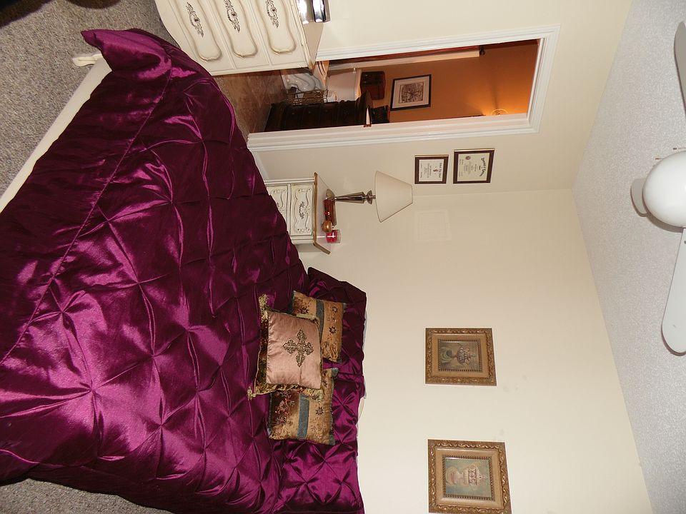 1st image of 213 Woodland Cir