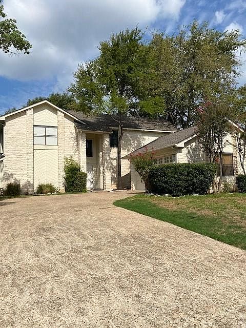1st image of 1806 Woods Blvd