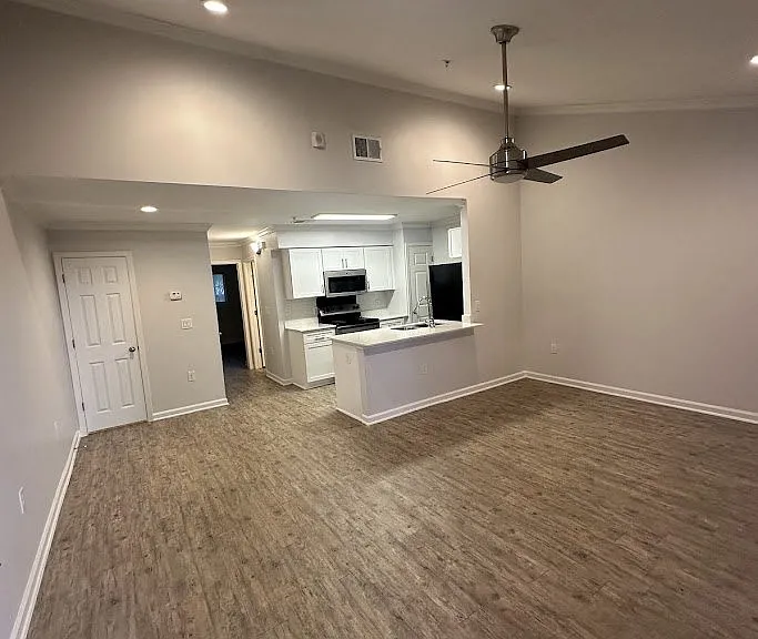 Juniper Springs Apartments — Photo 86