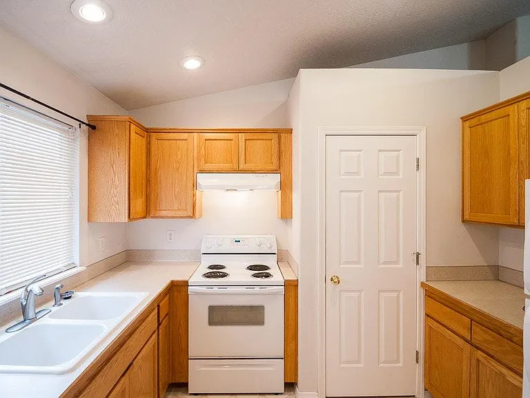 2650 W Wave Ct — Photo 3