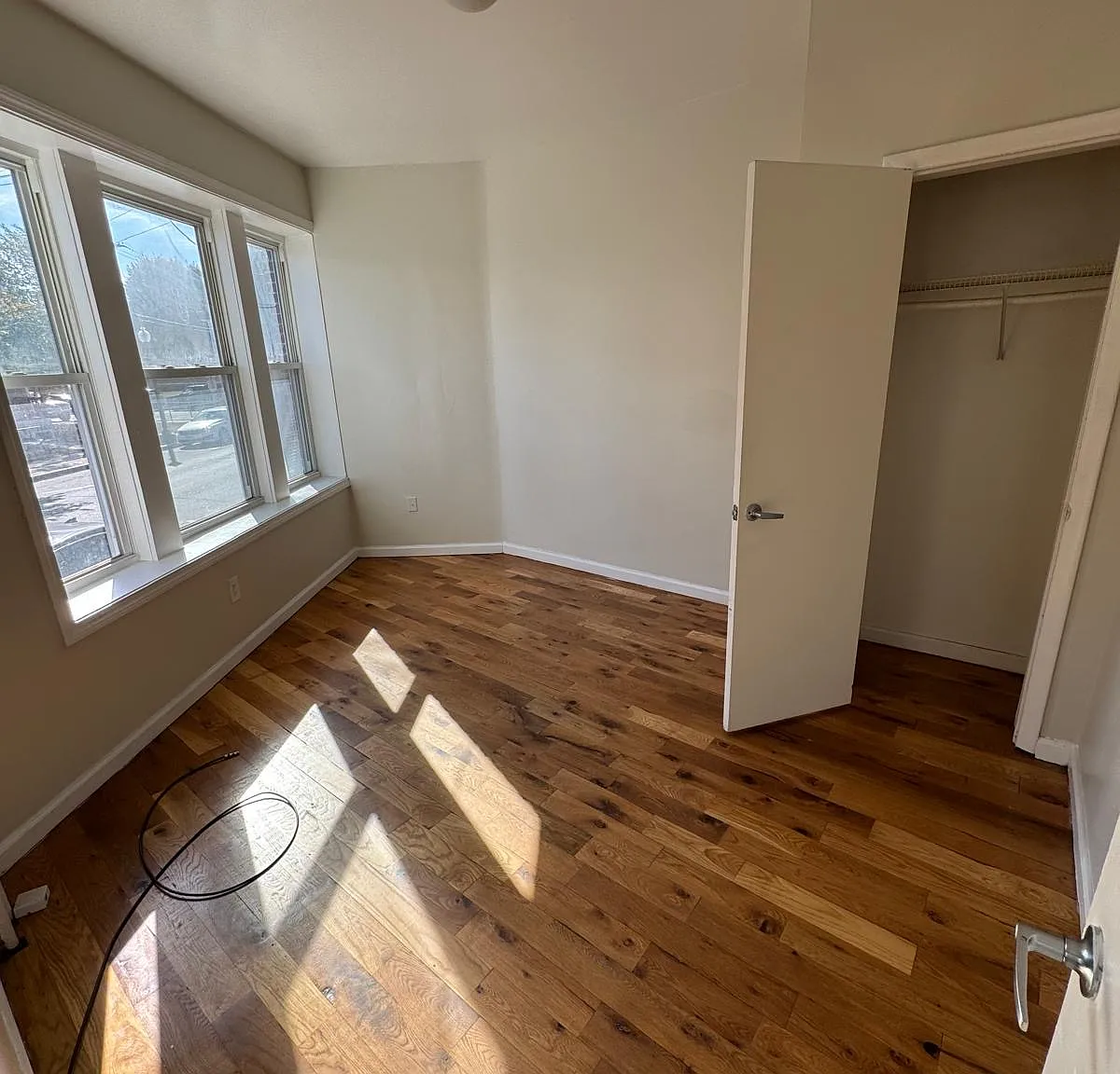 2 bed, 825 sqft, $1,900 — Photo 2