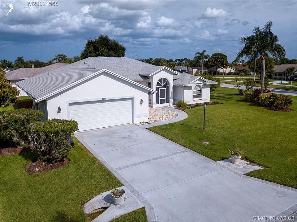 1st image of 2065 NE Acapulco Dr