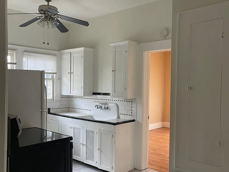1401 E Jefferson St #3 — Photo 11