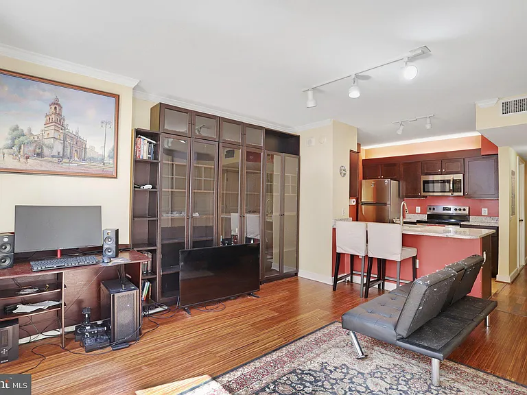 616 E St NW #708 — Photo 14