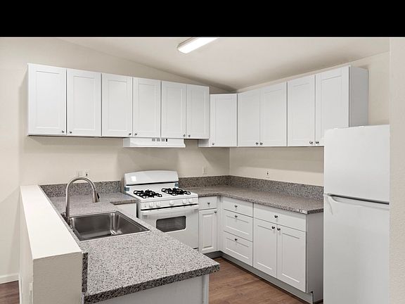 3rd image of 66915 Vista Pl APT A