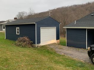 1042 Woodside Ave, Ellwood City, PA 16117