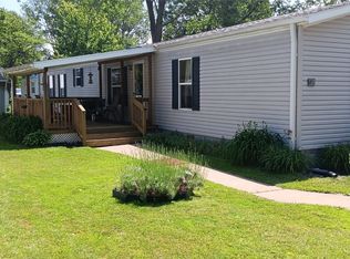 21 Ridgewood Dr, Mc Kean, PA 16426