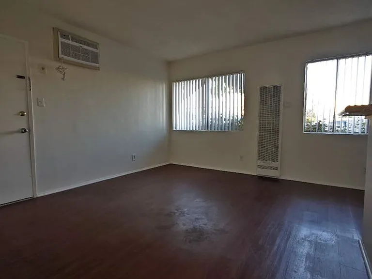 7723 Milton Ave — Photo 3