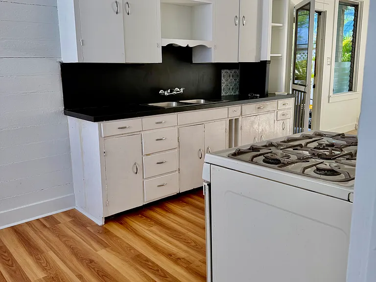 1224 Seminary St #1 — Photo 3