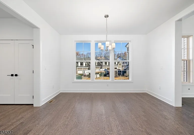 45 Swenson St — Photo 11