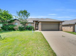 1700 Merritt Dr, Mansfield, TX 76063