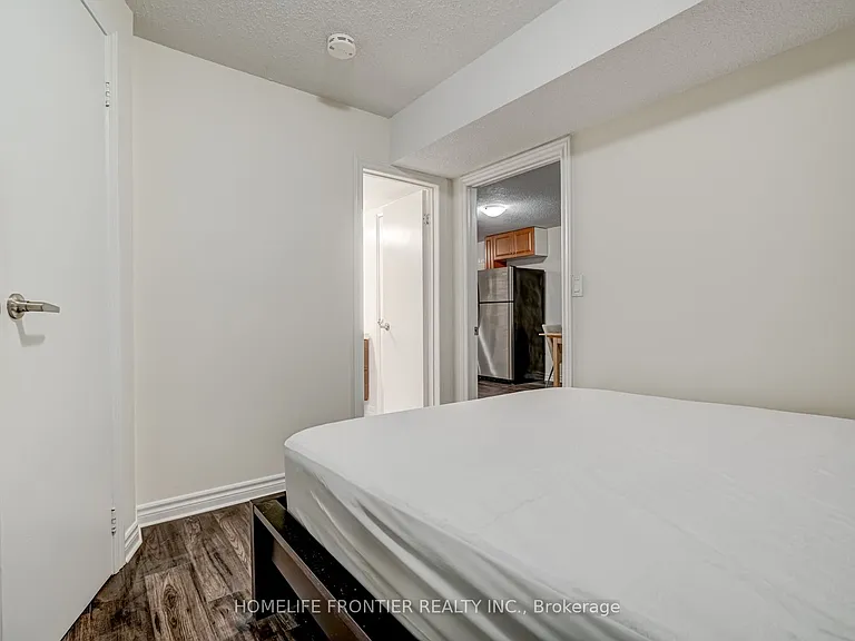29 Madsen Cres #BASEMENT — Photo 17