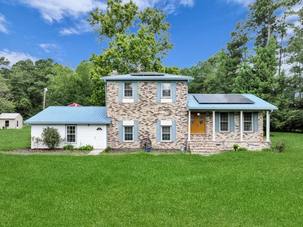 276 S Railroad Ave, Harleyville, SC 29448