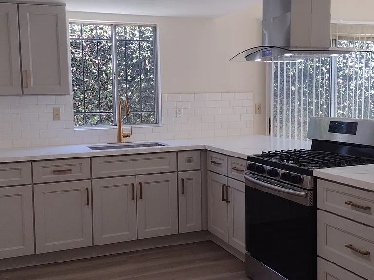 2314 Falling Leaf Ave — Photo 4