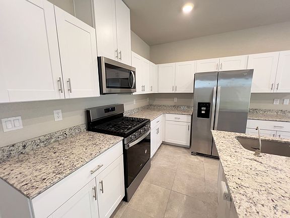 5th image of 10946 Cambridge Lakes Ave