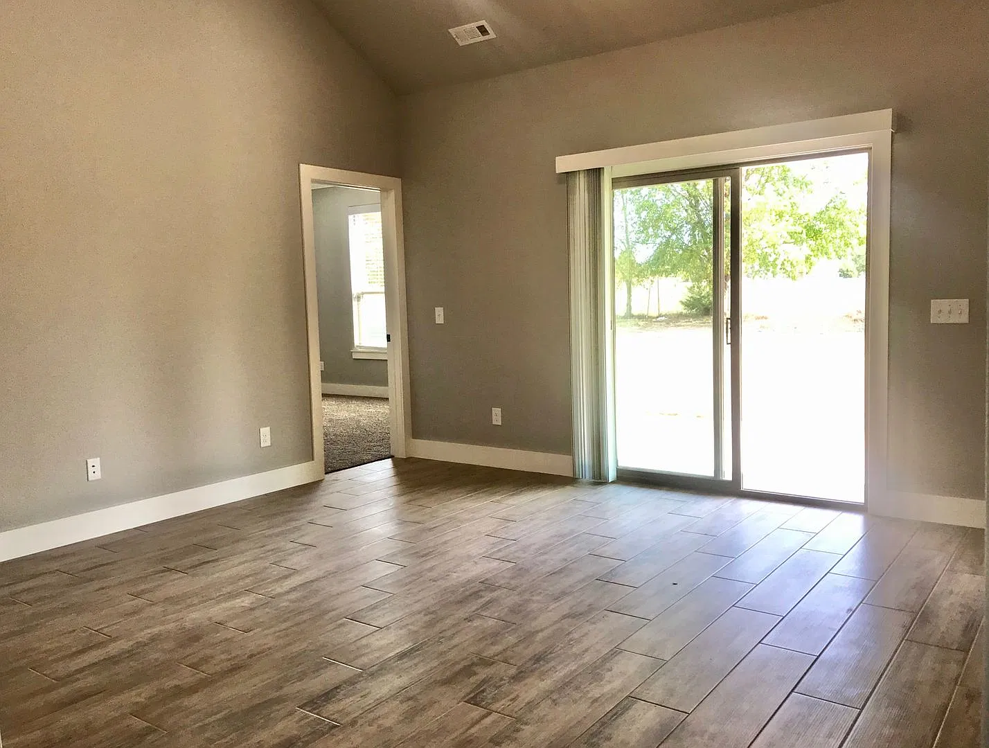 212 Alder Street — Photo 2