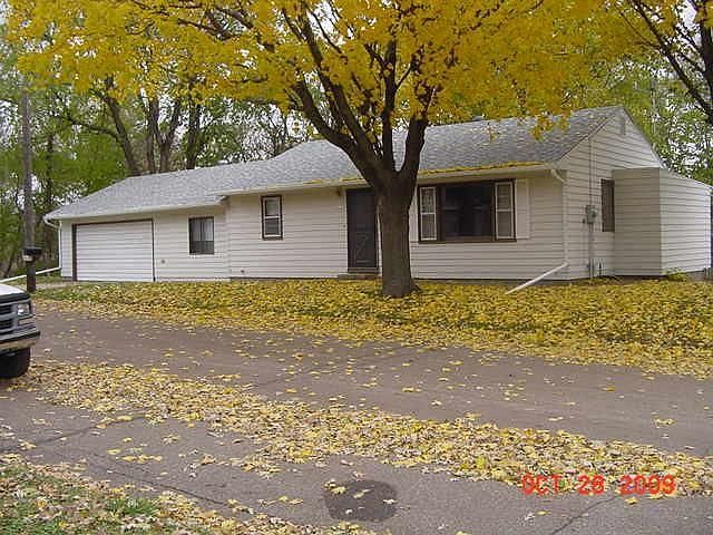 1st image of 927 N 4th St
