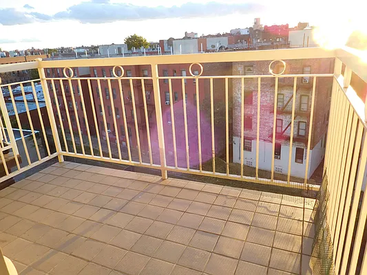 Sold by Bright Star Realty | media 7