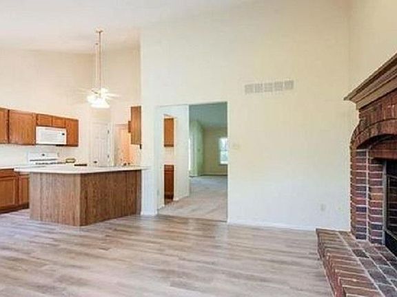 5th image of 3671 Bostons Farm Dr