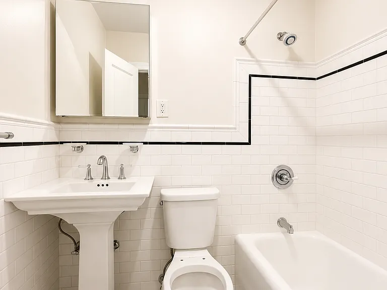 166 2nd Ave #14M — Photo 4