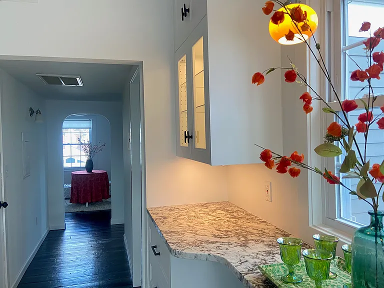 9 Hone St #3 — Photo 10
