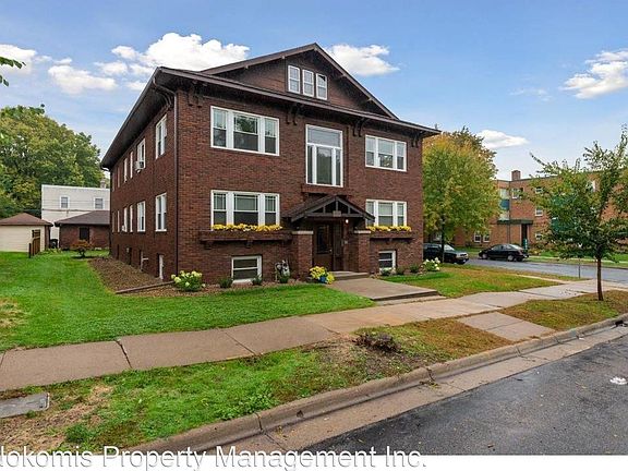 3rd image of 3351 Dupont Ave S APT 1