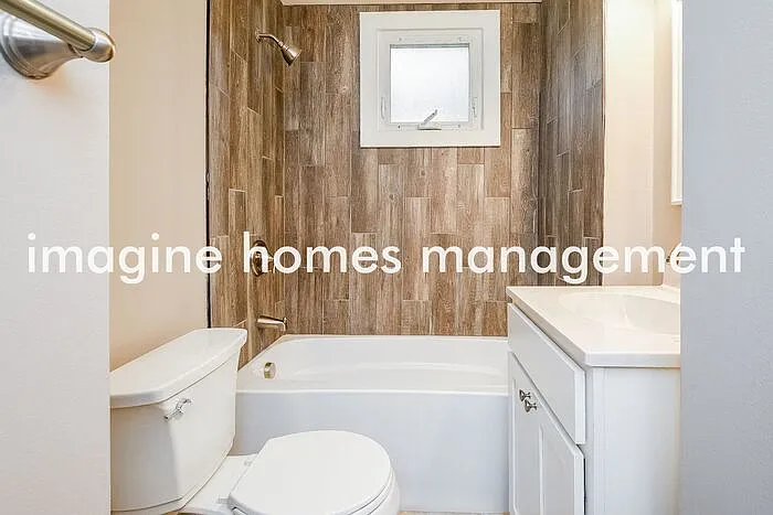 1634 Hopkins Ave — Photo 9