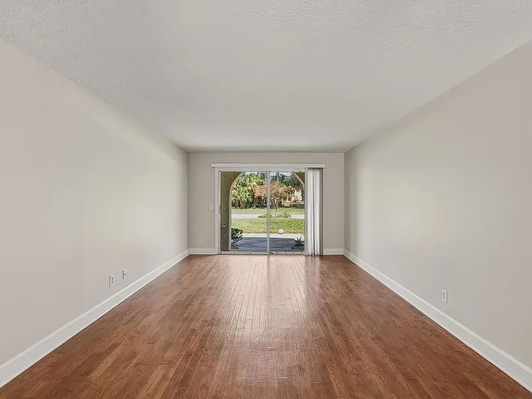 1757 El Camino Rd #4 — Photo 13