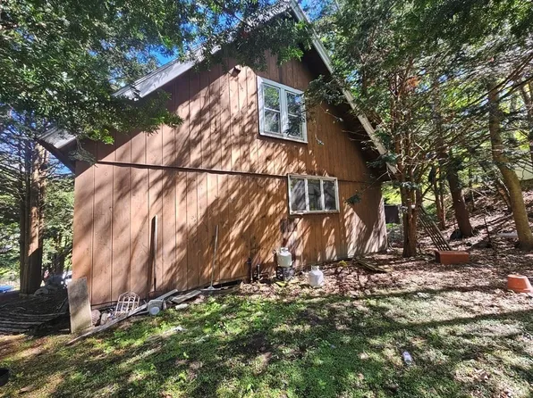 57 E Hawley Rd, Charlemont, MA 01339