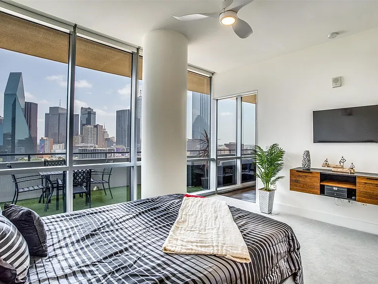2200 Victory Ave #1603 — Photo 15