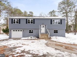 907 Pinewood Ln, Atco, NJ 08004