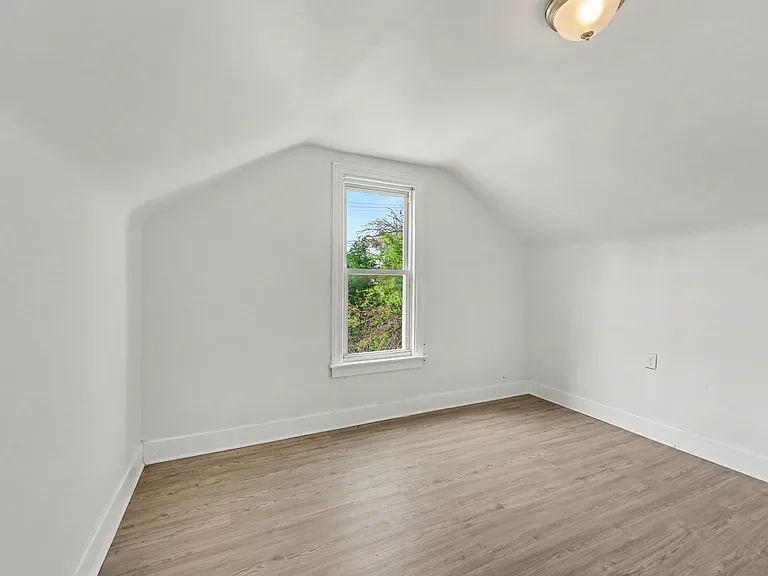 15224 Rossini Dr — Photo 12