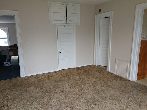 4th image of 230 S Broadway APT 5