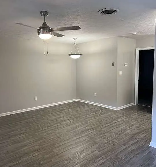 Step into the spacious layout of Arbor Terrace, where modern design meets comfort. Notice the sleek finishes and ample lighting that create an inviting atmosphere. Don't miss your chance to make this space your new homeAaaschedule a visit today!