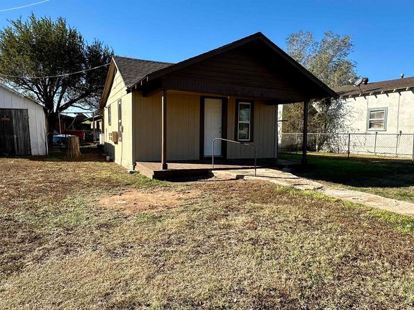 106 NW 3rd St, Buffalo, OK 73834