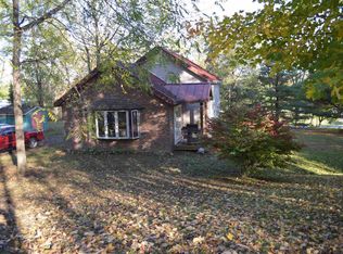 945 Salt Point Tpke, Pleasant Valley, NY 12569