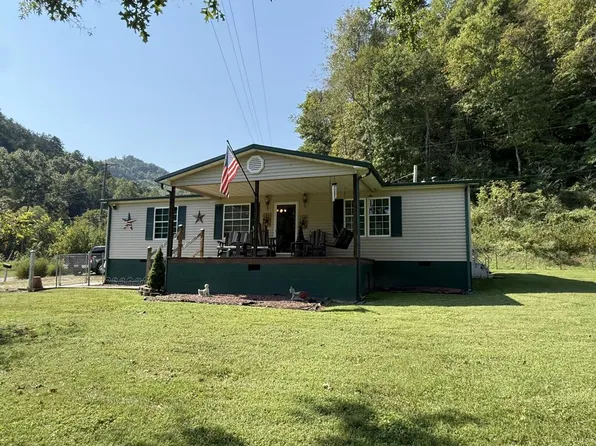 351 Whippoorwill Rd, Paintsville, KY 41240