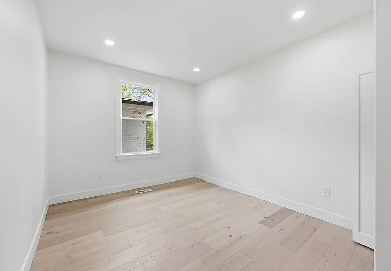 830-834 Oak St #830 OAK STREET — Photo 14
