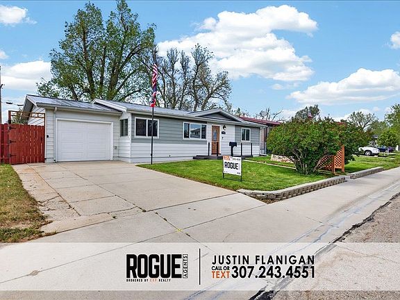 2nd image of 1774 Laramie Avenue