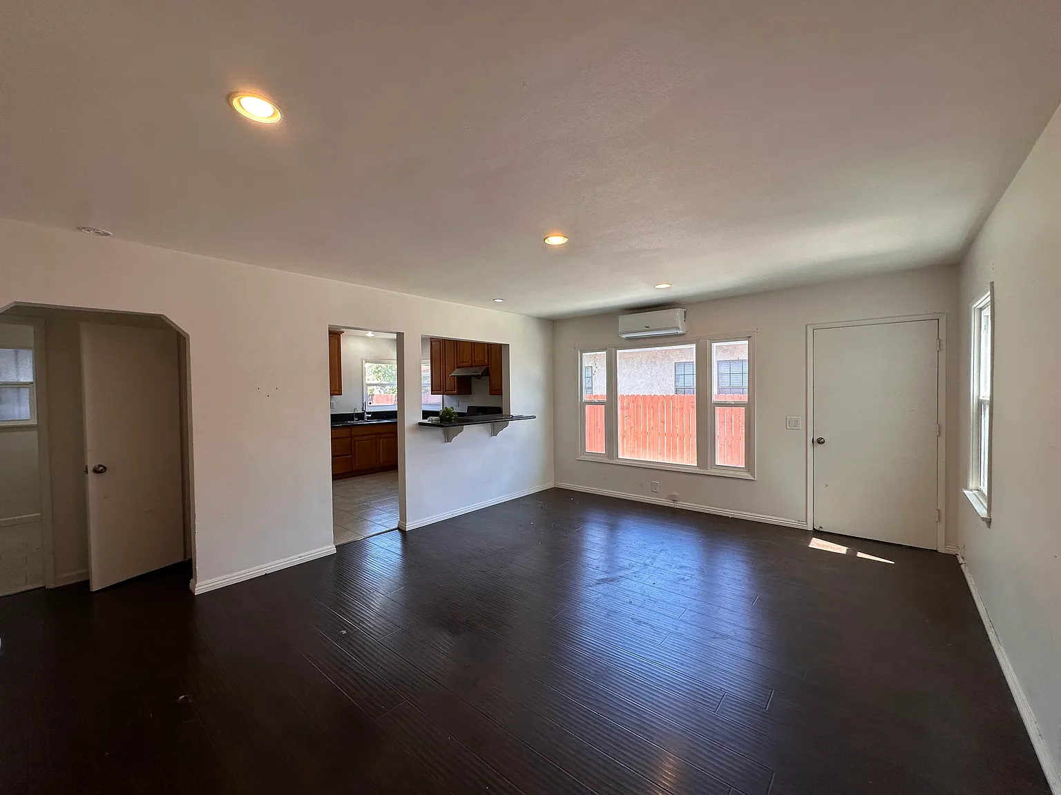 2 bed, 900 sqft, $2,450 — Photo 4