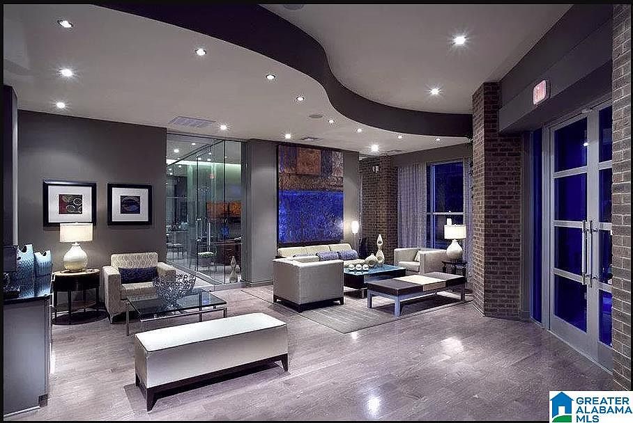 2nd image of 2020 5th Ave S Unit 142