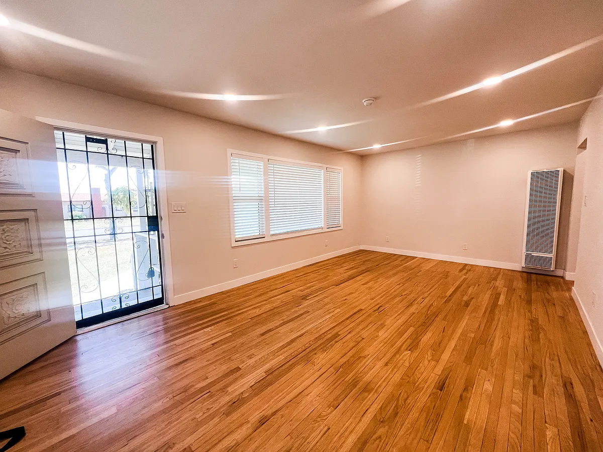 Building Photo - 16035 Bonfair Ave