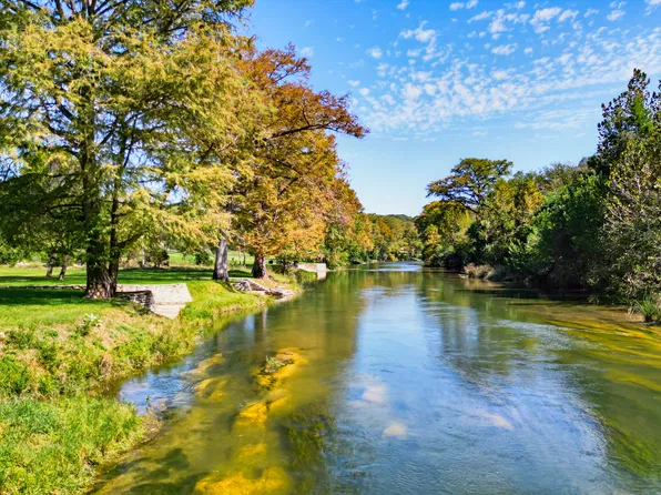 1271 White Water Rd, New Braunfels, TX 78132