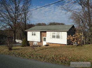 113 Green Acres Dr, Elizabethton, TN 37643