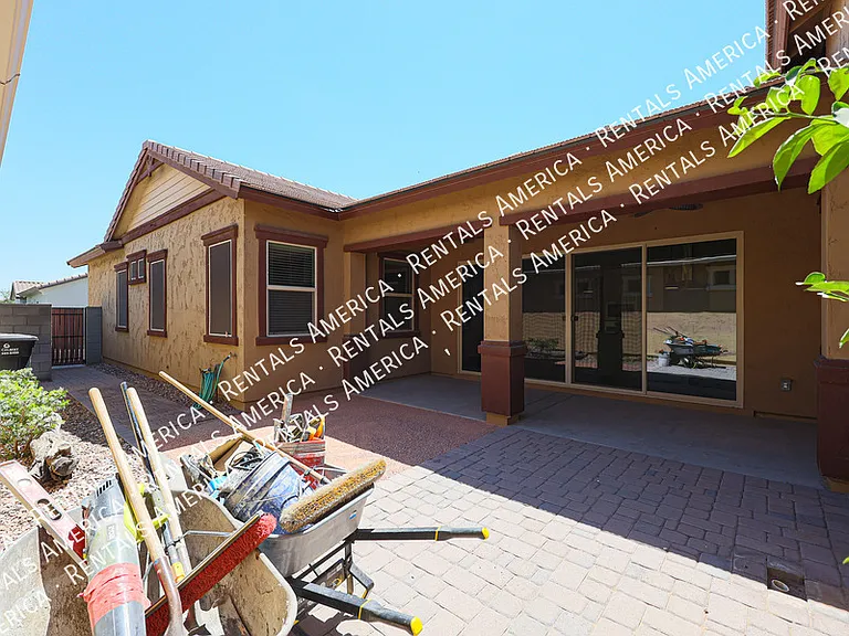 4429 E Jones St — Photo 35