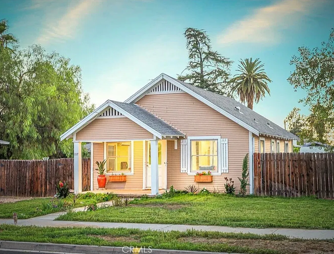 2 bed, 800 sqft, $1,800 — Photo 2