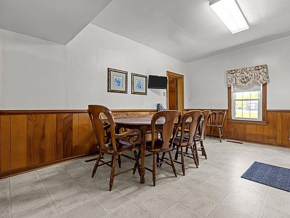 20th image of 15313 Broad St